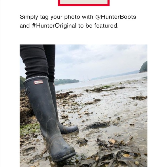 HUNTER Navy Tall Rain Boots with Fleece Socks, Bag - Picture 4 of 15